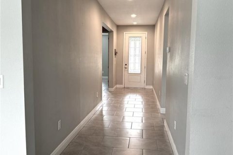 Casa en venta en Davenport, Florida, 4 dormitorios, 215.81 m2 № 2108541 - foto 5