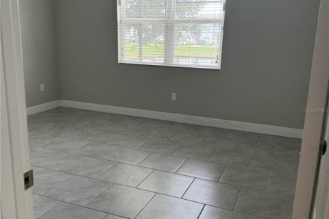 Casa en venta en Davenport, Florida, 4 dormitorios, 215.81 m2 № 2108541 - foto 22