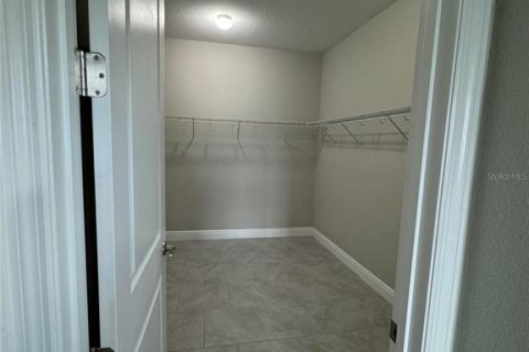Casa en venta en Davenport, Florida, 4 dormitorios, 215.81 m2 № 2108541 - foto 27