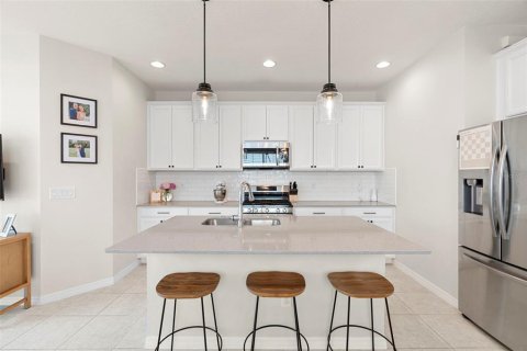 Touwnhouse à louer à Apollo Beach, Floride: 4 chambres, 183.57 m2 № 2409866 - photo 2