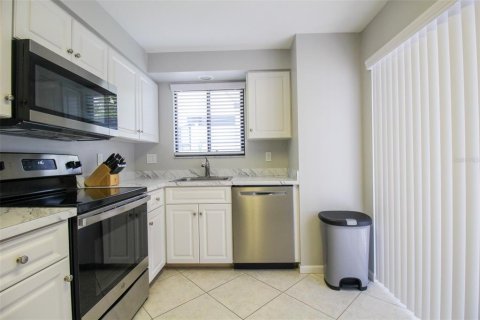 Adosado en alquiler en Sarasota, Florida, 2 dormitorios, 152.92 m2 № 218826 - foto 20