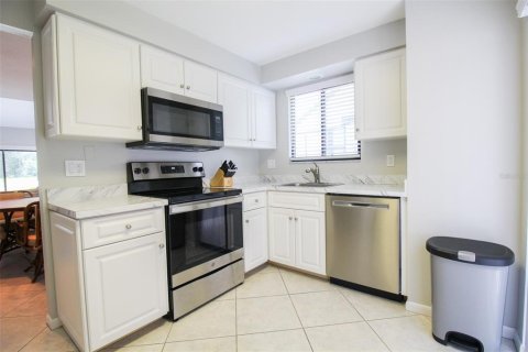 Adosado en alquiler en Sarasota, Florida, 2 dormitorios, 152.92 m2 № 218826 - foto 19