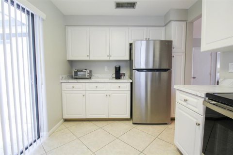 Adosado en alquiler en Sarasota, Florida, 2 dormitorios, 152.92 m2 № 218826 - foto 21