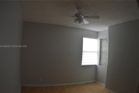 Touwnhouse à louer à Weston, Floride: 2 chambres, 117.15 m2 № 1998140 - photo 12