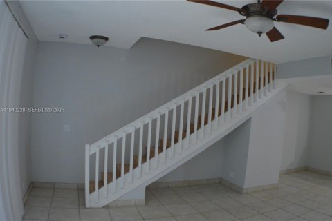 Touwnhouse à louer à Weston, Floride: 2 chambres, 117.15 m2 № 1998140 - photo 4