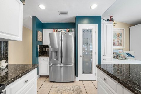 House in Boca Raton, Florida 3 bedrooms, 162.11 sq.m. № 2191762 - photo 14