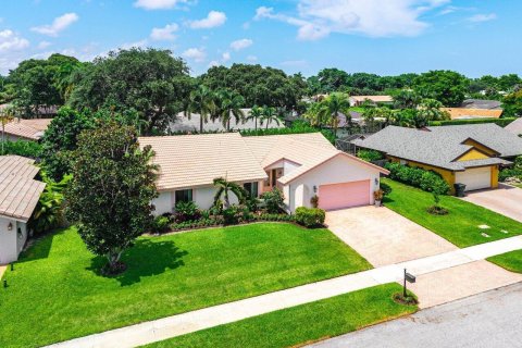 House in Boca Raton, Florida 3 bedrooms, 162.11 sq.m. № 2191762 - photo 2