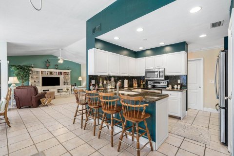 House in Boca Raton, Florida 3 bedrooms, 162.11 sq.m. № 2191762 - photo 11
