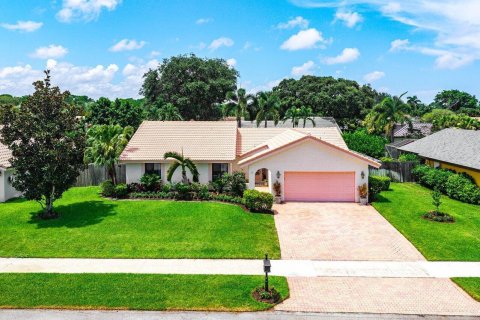 House in Boca Raton, Florida 3 bedrooms, 162.11 sq.m. № 2191762