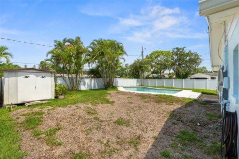 House in Saint Petersburg, Florida 3 bedrooms, 132.11 sq.m. № 1826729 - photo 27
