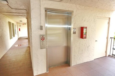 Copropriété à vendre à Tamarac, Floride: 2 chambres, 95.04 m2 № 2183190 - photo 5