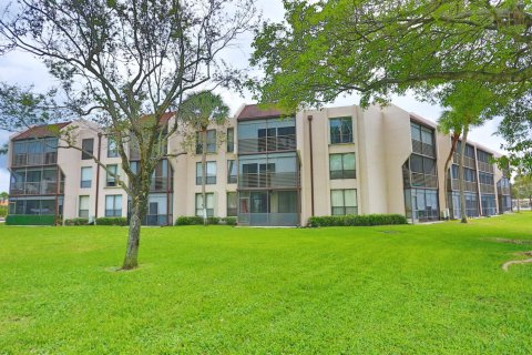 Copropriété à vendre à Tamarac, Floride: 2 chambres, 95.04 m2 № 2183190 - photo 30