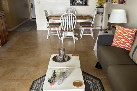 Copropriété à vendre à Tamarac, Floride: 2 chambres, 95.04 m2 № 2183190 - photo 13
