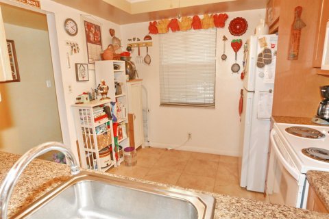 Copropriété à vendre à Tamarac, Floride: 2 chambres, 95.04 m2 № 2183190 - photo 9