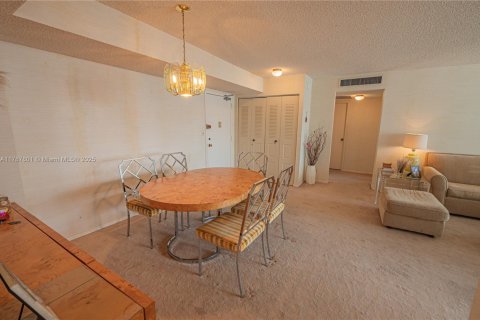Condominio en venta en Sunny Isles Beach, Florida, 2 dormitorios, 138.24 m2 № 1938237 - foto 3