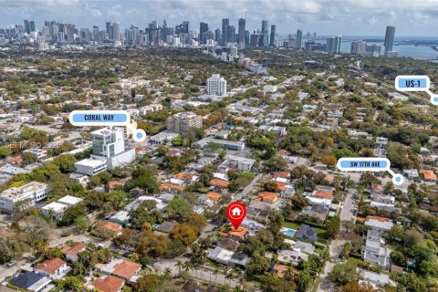 House in Miami, Florida 4 bedrooms, 147.71 sq.m. № 2041514 - photo 2