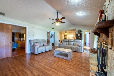 Villa ou maison à vendre à Tampa, Floride: 4 chambres, 213.86 m2 № 1643384 - photo 19