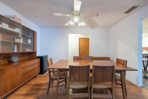 Villa ou maison à vendre à Tampa, Floride: 4 chambres, 213.86 m2 № 1643384 - photo 8