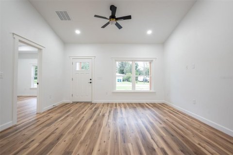 House in Newberry, Florida 3 bedrooms, 115.48 sq.m. № 2431619 - photo 6