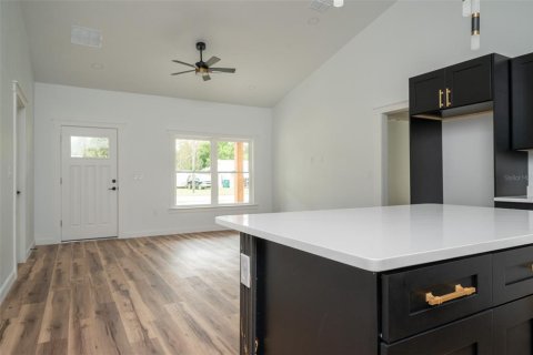 House in Newberry, Florida 3 bedrooms, 115.48 sq.m. № 2431619 - photo 8
