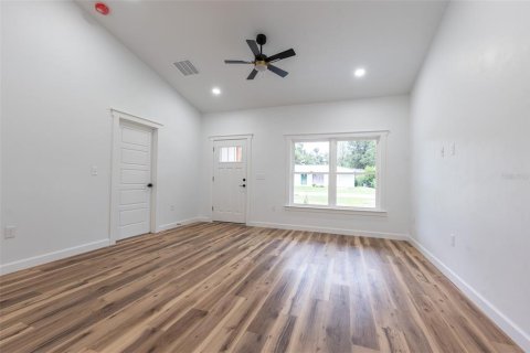 House in Newberry, Florida 3 bedrooms, 115.48 sq.m. № 2431619 - photo 7