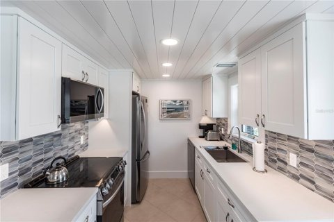 Villa ou maison à louer à Sarasota, Floride: 1 chambre, 67.63 m2 № 2125769 - photo 9