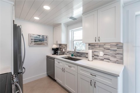 Villa ou maison à louer à Sarasota, Floride: 1 chambre, 67.63 m2 № 2125769 - photo 10