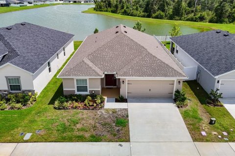 House in Zephyrhills, Florida 4 bedrooms, 186.18 sq.m. № 1879400 - photo 11