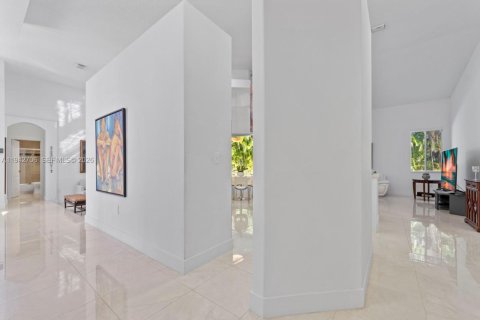 Casa en venta en Palmetto Bay, Florida, 5 dormitorios, 251.58 m2 № 2001478 - foto 15