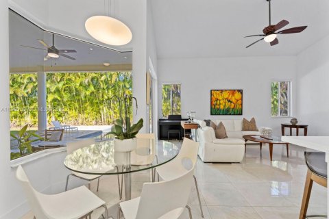 Casa en venta en Palmetto Bay, Florida, 5 dormitorios, 251.58 m2 № 2001478 - foto 25