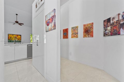 Casa en venta en Palmetto Bay, Florida, 5 dormitorios, 251.58 m2 № 2001478 - foto 14