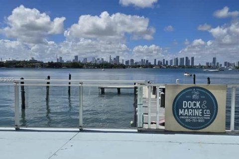 Condominio en venta en Miami Beach, Florida, 63.17 m2 № 1954466 - foto 4