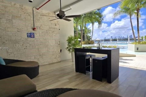 Condominio en venta en Miami Beach, Florida, 63.17 m2 № 1954466 - foto 8
