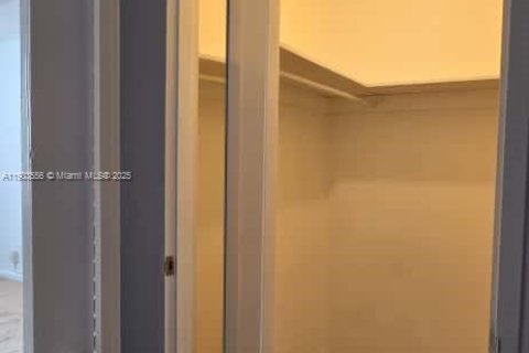 Condominio en venta en Miami Beach, Florida, 63.17 m2 № 1954466 - foto 30