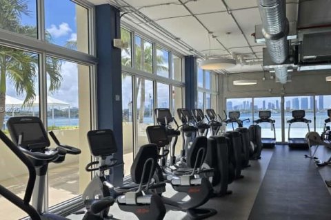 Condominio en venta en Miami Beach, Florida, 63.17 m2 № 1954466 - foto 15