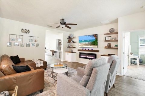 Casa en venta en Pinellas Park, Florida, 4 dormitorios, 231.51 m2 № 1902502 - foto 11