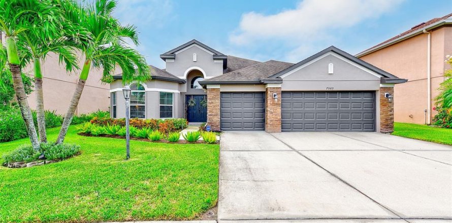 Casa en Pinellas Park, Florida 4 dormitorios, 231.51 m2 № 1902502
