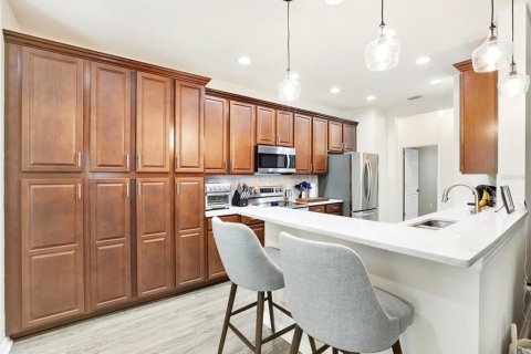 Casa en venta en Pinellas Park, Florida, 4 dormitorios, 231.51 m2 № 1902502 - foto 8