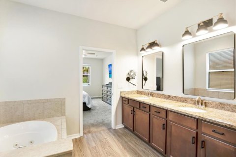 Casa en venta en Pinellas Park, Florida, 4 dormitorios, 231.51 m2 № 1902502 - foto 21