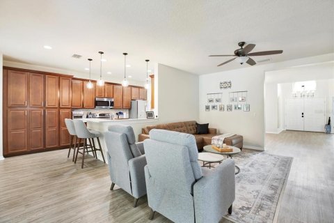 Casa en venta en Pinellas Park, Florida, 4 dormitorios, 231.51 m2 № 1902502 - foto 7