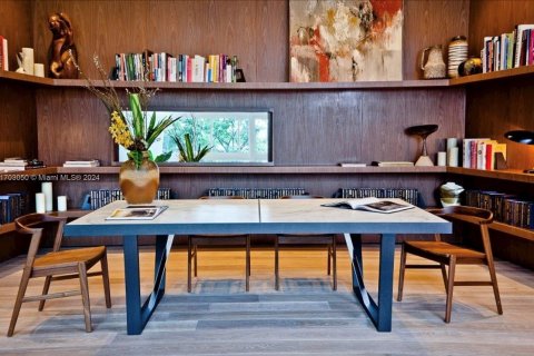 Copropriété à vendre à Miami, Floride: 2 chambres, 104.79 m2 № 1957725 - photo 17