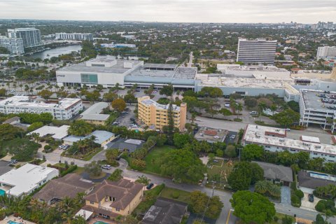 Condo in Fort Lauderdale, Florida, 2 bedrooms  № 2011036 - photo 21