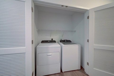 Снять в аренду квартиру в Сарасота, Флорида 10 комнат, 205.5м2, № 1585574 - фото 19