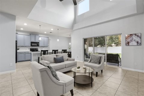 Villa ou maison à vendre à Orlando, Floride: 5 chambres, 254.83 m2 № 2406540 - photo 5