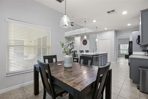 Villa ou maison à vendre à Orlando, Floride: 5 chambres, 254.83 m2 № 2406540 - photo 13