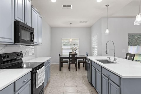 Villa ou maison à vendre à Orlando, Floride: 5 chambres, 254.83 m2 № 2406540 - photo 9