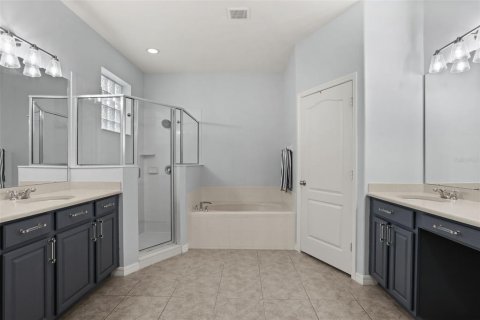 Villa ou maison à vendre à Orlando, Floride: 5 chambres, 254.83 m2 № 2406540 - photo 19