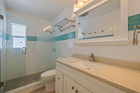 House in Saint Pete Beach, Florida 4 bedrooms, 197.32 sq.m. № 1642940 - photo 23
