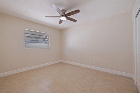 House in Saint Pete Beach, Florida 4 bedrooms, 197.32 sq.m. № 1642940 - photo 24