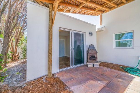 House in Saint Pete Beach, Florida 4 bedrooms, 197.32 sq.m. № 1642940 - photo 6